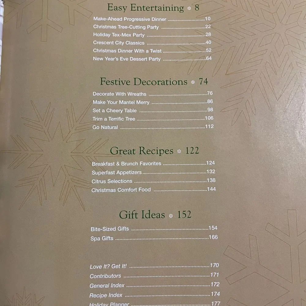 CHRISTMAS COOKBOOK BY SOUTHERN LIVING‎